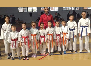 KARATISTËT BSK 10 MEDALJE NË LESKOC