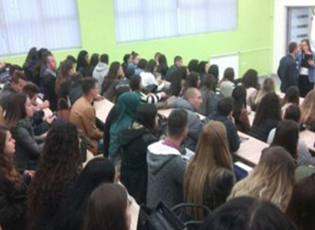STUDENTËV MË TË MIRË TË BUJANOCIT NGA 33.000 NGA KOMUNA