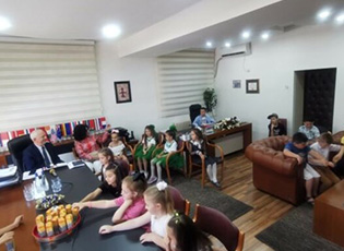 FËMIJËT NGA SHKOLLA „NAIM FRASHËRI“ TE ARIFI