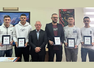 NXËNËSIT E SHKOLLËS “SEZAI SUROI” FITUAN 100.000 DINAR NË GARËN E UNICEFIT