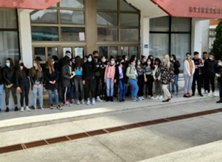 СЛУЖБА КООРДИНАЦИОНОГ ТЕЛА ОБЕЗБЕДИЛА НАКНАДУ ЗА ПРЕВОЗ УЧЕНИКА