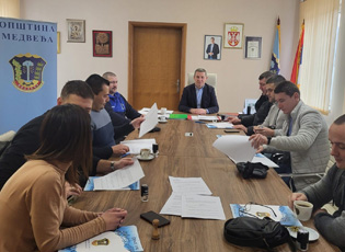 СПОРТСКИМ КЛУБОВИМА И УДРУЖЕЊИМА ОПРЕДЕЉЕНА СРЕДСТВА ОПШТИНЕ МЕДВЕЂА