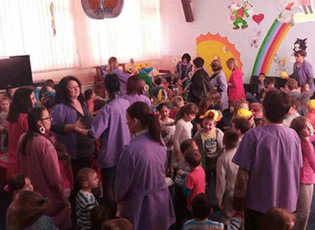 БУЈАНОВАЧКИ ВРТИЋ ЗАПОШЉАВА 10  РАДНИКА