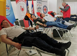 AKSION PËR DHËNIEN VULLNETARE TË GJAKUT PËR TË MARTËN