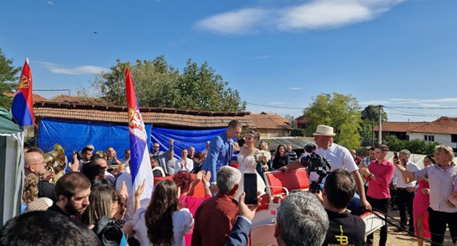 ОВО СЕЛО СВЕ МЛАДЕНЦЕ ДАРУЈЕ СА 100.000 ДИНАРА, ЗА ПРВУ БЕБУ 50.000