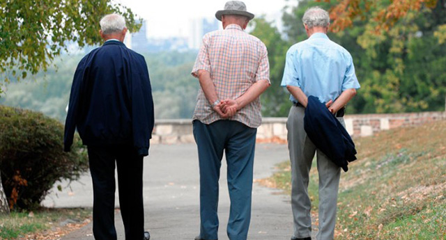 ПЕНЗИОНЕРИМА СА НАЈМАЊОМ ПЕНЗИЈОМ БИЋЕ УМАЊЕНИ РАЧУНИ ЗА СТРУЈУ ЗА 1.000 ДИНАРА