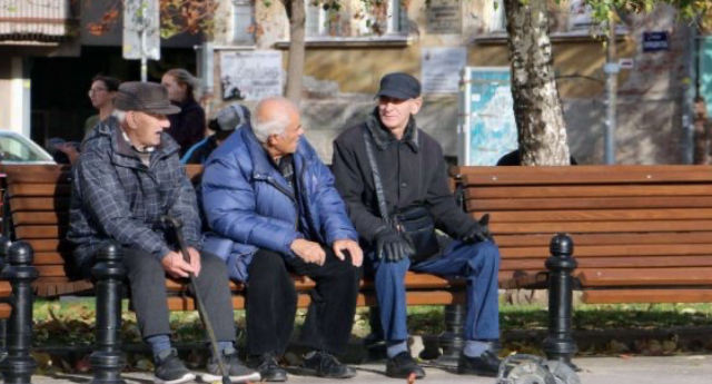 ЗА ЧЕТИРИ ДАНА ПОЧЕЋЕ ИСПЛАТА УВЕЋАНИХ ЈАНУАРСКИХ ПЕНЗИЈА