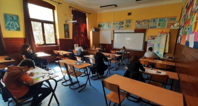 ПРОБНИ ЗАВРШНИ ИСПИТ ЗА УЧЕНИКЕ ОСМОГ РАЗРЕДА ОСНОВНИХ ШКОЛА У СРБИЈИ БИЋЕ ОДРЖАН У СУБОТУ, 23. МАРТА.