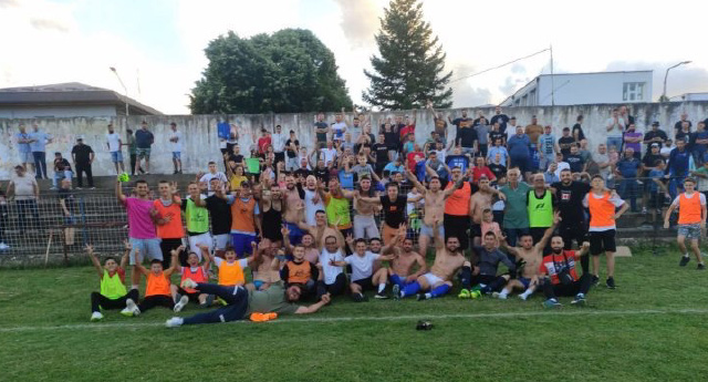 ФУДБАЛЕРИ БУЈАНОВАЧКОГ БСК У ПЕТАК ПОДИЖУ ПЕХАР ШАМПИОНА ПЧИЊСКЕ ЛИГЕ: ДОЂИТЕ НА СТАДИОН