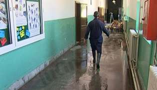 WATER IS WITHDRAWING FROM THE PCINJ DISTRICT