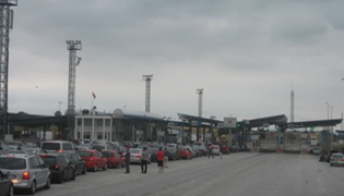 ЗАПЛЕЊЕНО 10 КИЛОГРАМА ХЕРОИНА КОД ПРЕШЕВА