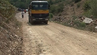 THE PAVING OF THE ROAD THAT LEADS TO PRESEVO’S KARADAK BEGINS