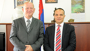 KRYETARI I TRUPIT KOORDINUES PRITI AMBASADORIN E TURQISE