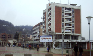 БОГАТСТВО У ЗЛАТУ, ТЕРМОМИНЕРАЛНИМ ВОДАМА И ШУМАМА – ОПШТИНА МЕДВЕЂА ТРАЖИ ИНВЕСТИТОРА ЗА „ВАТЕРПОЛО”