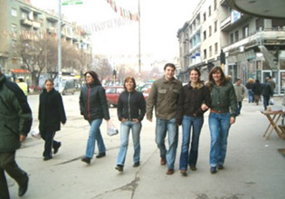 ОРГАНИЗАЦИЈА „ПОМОЋ ДЕЦИ“ СТИПЕНДИРА УЧЕНИКЕ НА ЈУГУ СРБИЈЕ