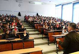 СТУДЕНТИ ОДЕЉЕЊА ЕКНОМСКОГ ФАКУЛТЕТА ИЗ БУЈАНОВЦА У ПОСЕТИ МАТИЧНОМ ФАКУЛТЕТУ