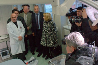 U POTPUNOSTI OPREMLJENO VANBOLNIČKO PORODILIŠTE U PREŠEVU