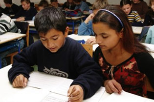 DISKRIMINIMI, ROMOFOBIA DHE HOMOFOBIA