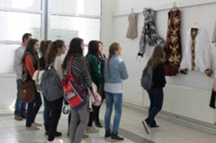 TË RINJT E PROGRAMIT TË YOUTHBUILT-IT KANË SHËNUAR DITËN NDËRKOMBËTARE E ROMËVE