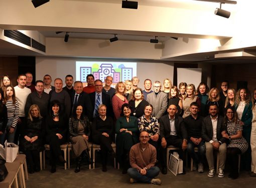 SHËNOHET PËRFUNDIMI I PROJEKTIT “QYTETI YNË, SHKOLLAT TONA” – NËNTË VITE PËRMIRËSIM TË ARSIMIT INTERKULTUROR