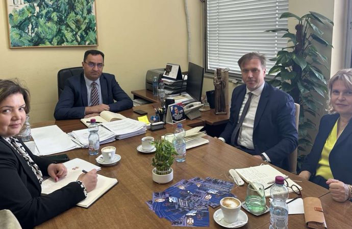 TAKIMI I NENAD MITROVIĆIT ME ČRTOMIR PETER FISCHINGER