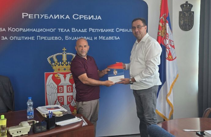 SHËRBIMI I TRUPIT KOORDINUES NËNSHKROI MARRËVESHJE ME SHOQATAT E QYTETARËVE PËR ZBATIMIN E PROJEKTEVE ME INTERES PUBLIKАНА ЗА РЕАЛИЗАЦИЈУ ПРОЈЕКАТА ОД ЈАВНОГ ИНТЕРЕСА