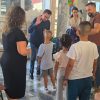 NXËNËSVE TË KLASËS SË PARË NË MEDVEGJË U JANË DORËZUAR ÇANTA DHE MJETE SHKOLLORE FALAS